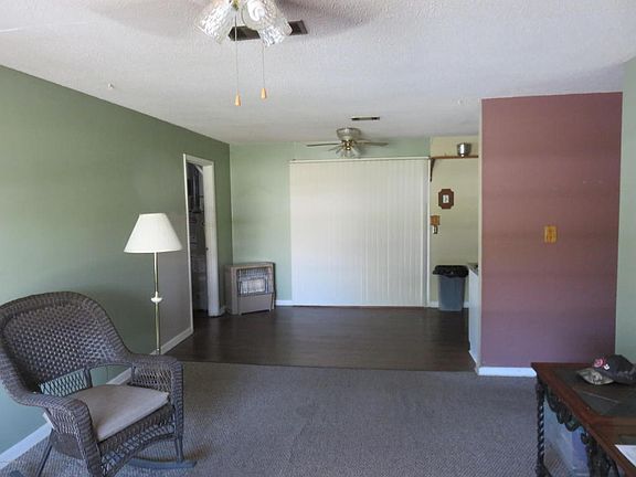 4th image of 100 River Dr E