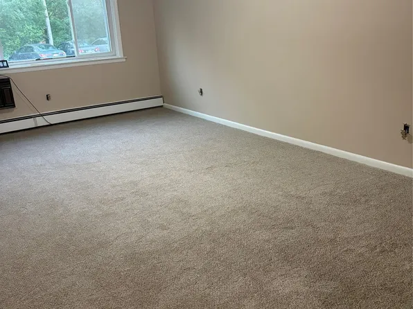 810 Blooming Grove Tpke, New Windsor, NY