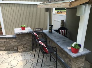 732 Brimfield Rd, Warren, MA 01083