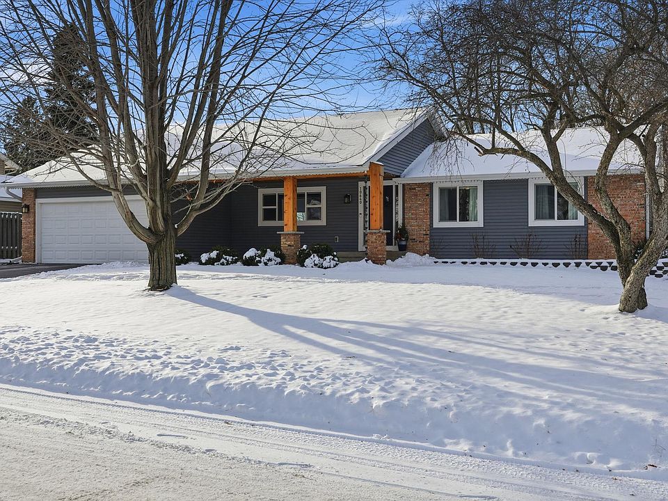 1st image of 10640 Aquila Ave S