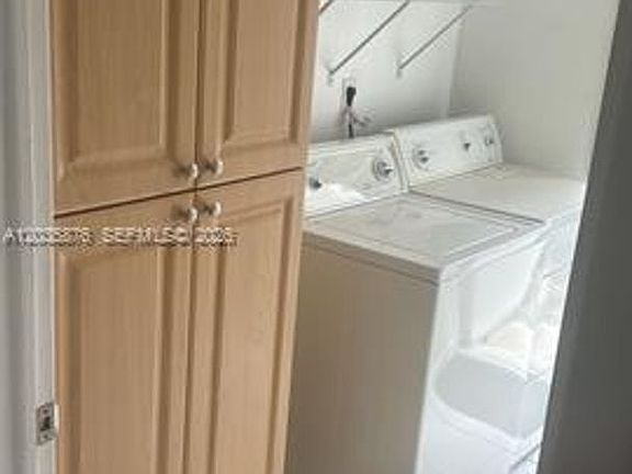 3rd image of 830 W 75th St #830