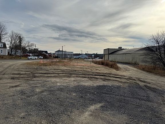 4th image of 2 Juniper St