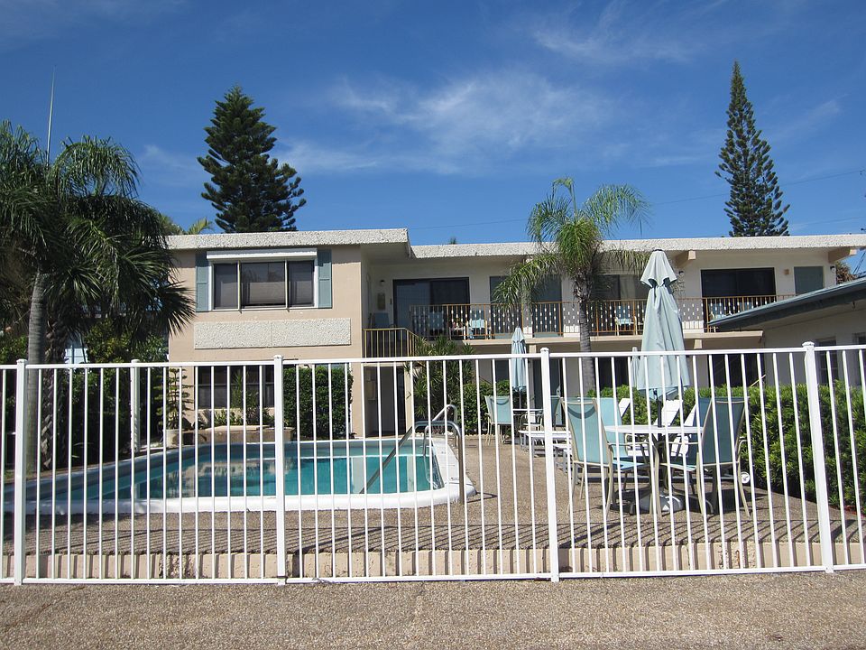2nd image of 4629 El Mar Dr APT 5