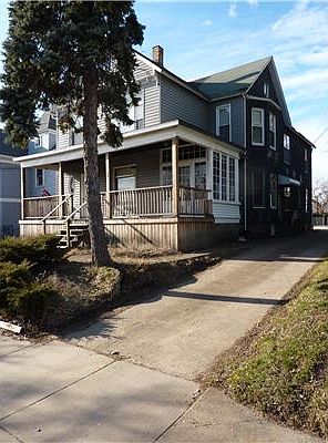 2nd image of 214 E 10th St