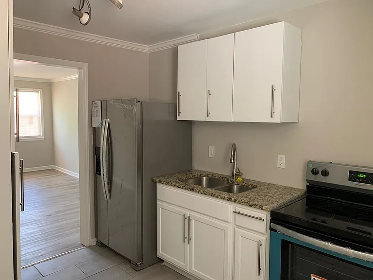 2717 Columbus Cir — Photo 3