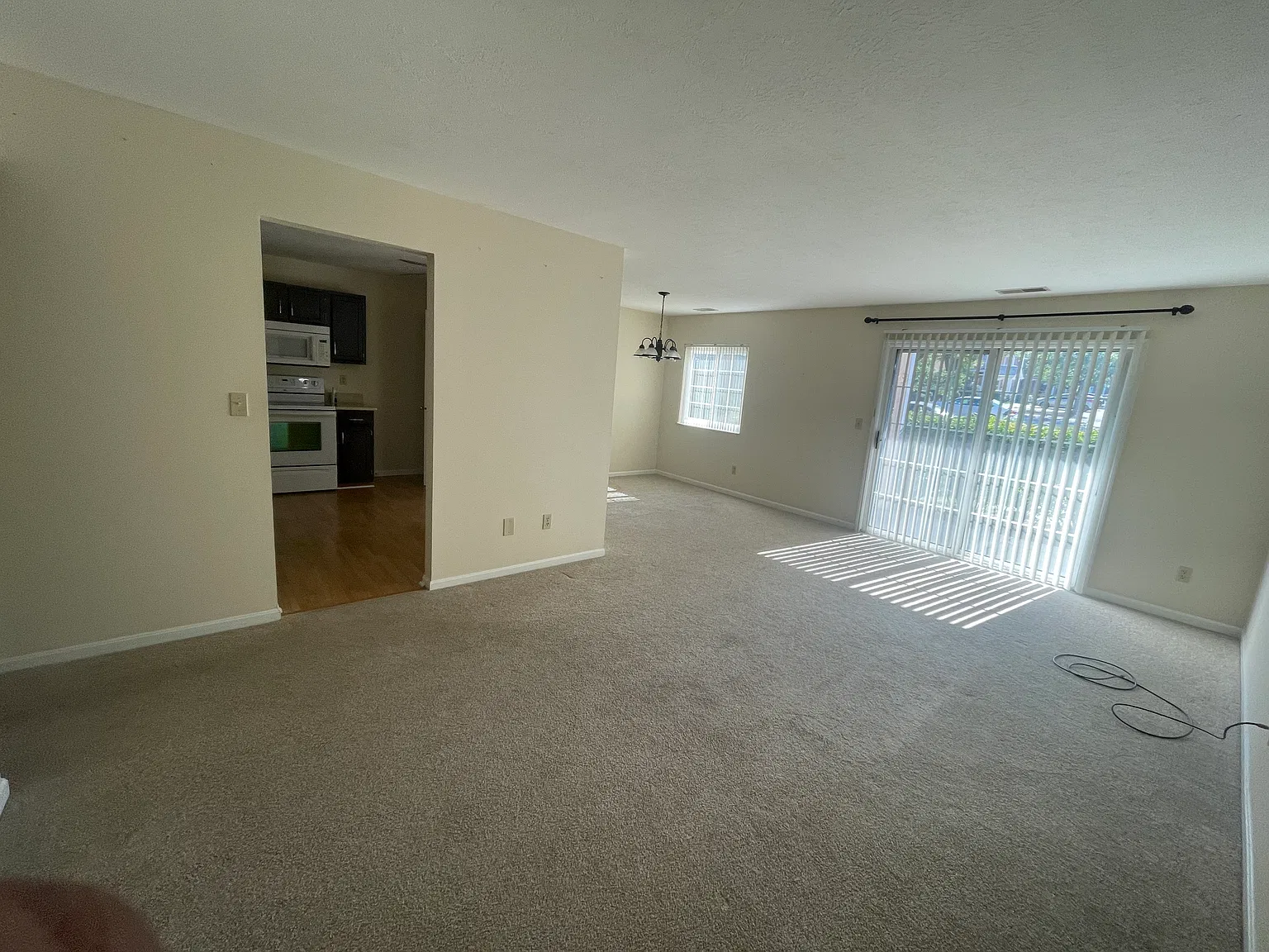 2 bed, 1162 sqft, $1,800 — Photo 2