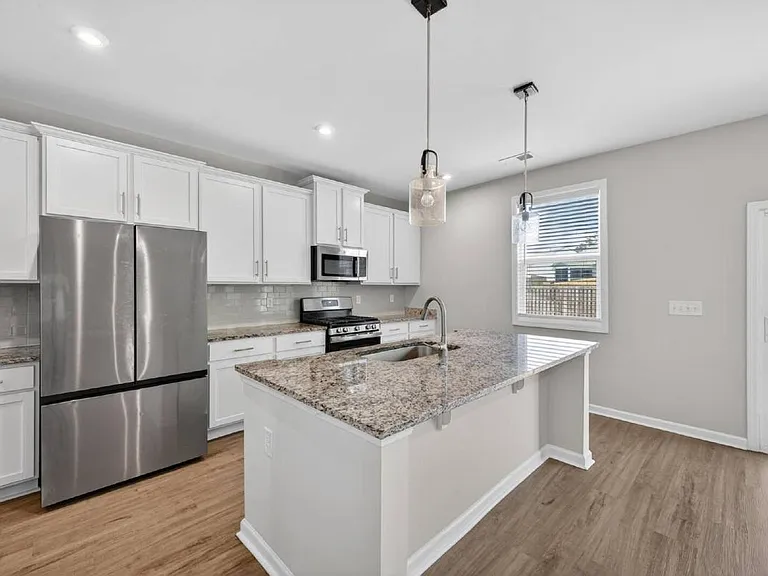 119 Yellow Birch Way — Photo 8