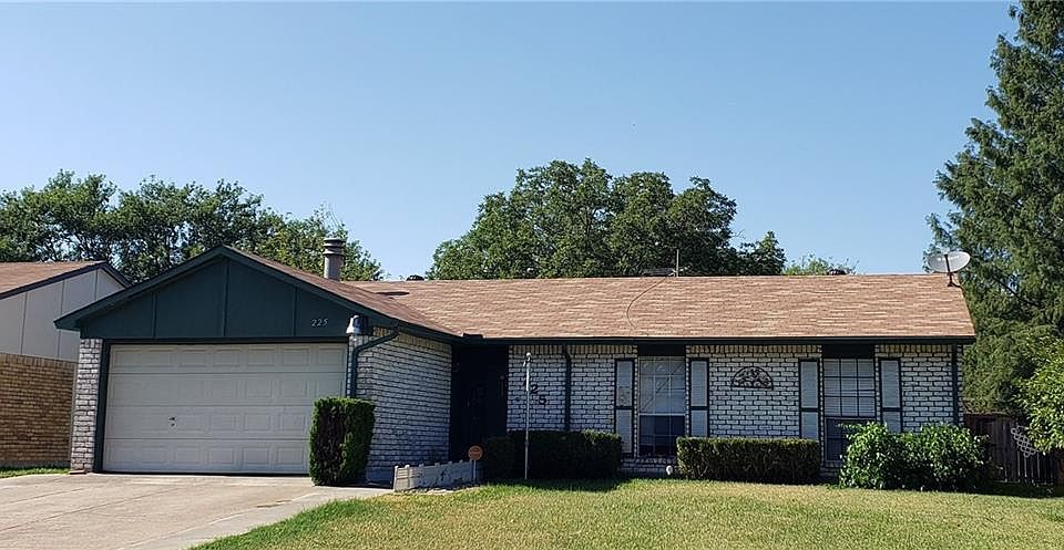 1st image of 225 Rockcrest Dr