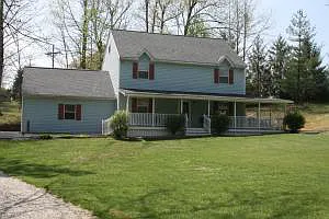 104 Marshall Dr photo 1