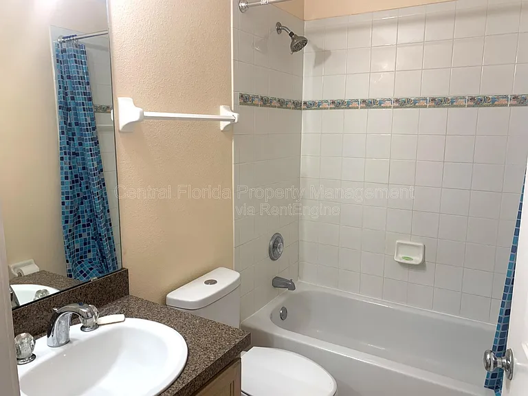 1821 Courtland St — Photo 9