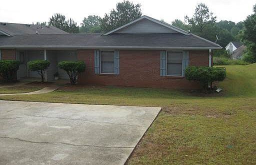 2nd image of 1851 Riverchase Cir NE