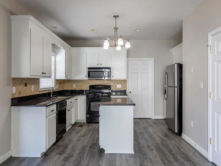 1716 Lakeview Ave — Photo 13