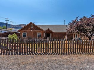 3959 Malaga Ave, Malaga, WA 98828