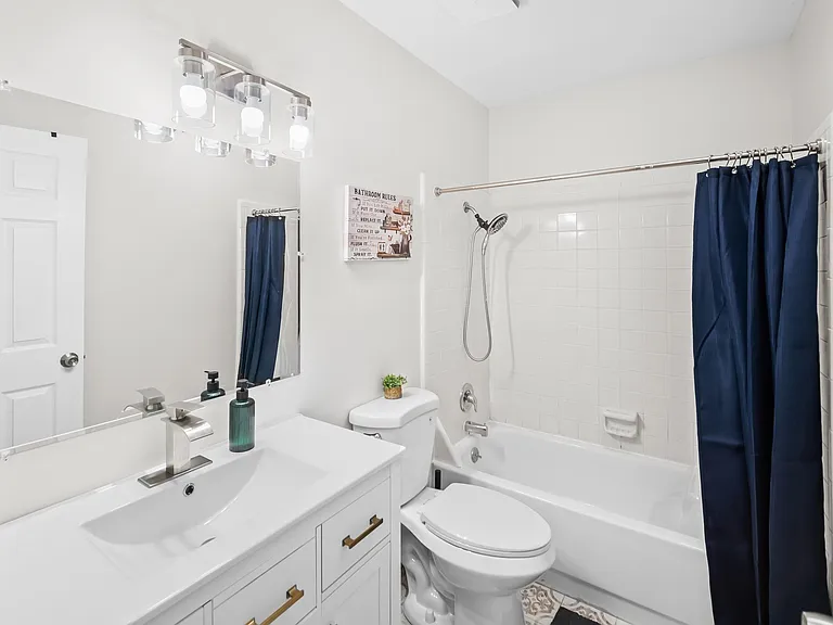 Hallway bathroom 1 for room no 1, 2, and 3