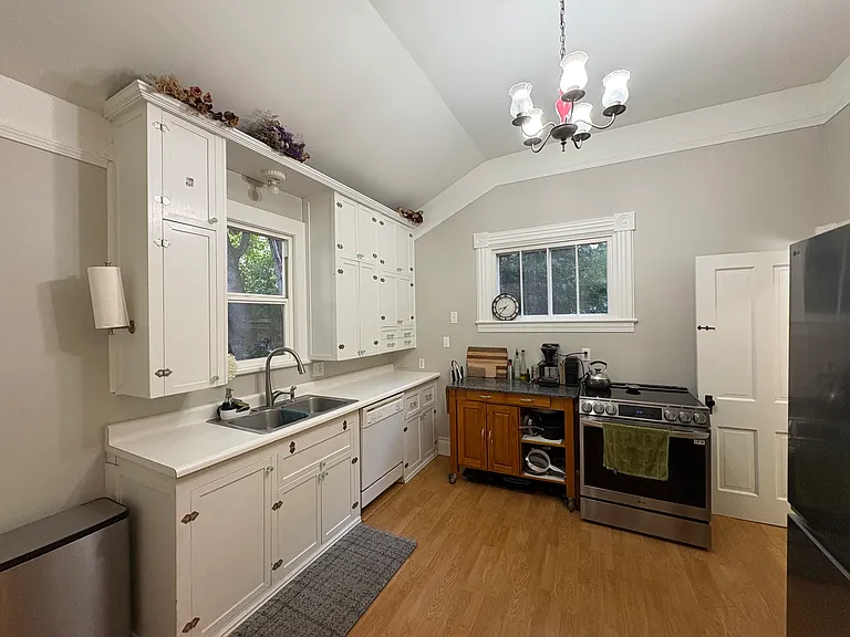 520 3rd Ave E — Photo 9