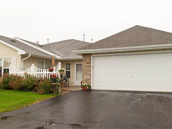 2nd image of 120 Sugar Loaf Dr