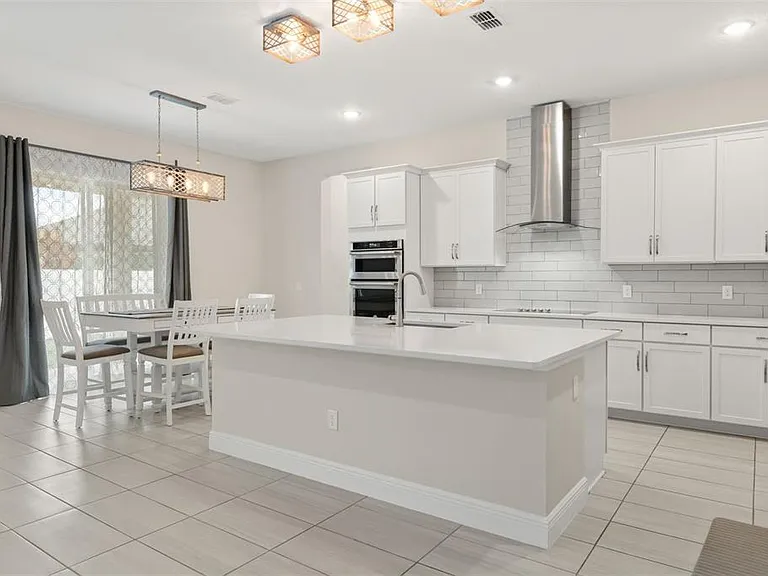 8373 Ludington Cir — Photo 15