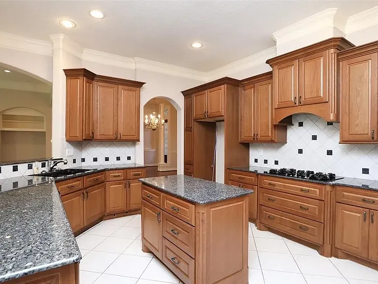8918 Summerdale Ln — Photo 5