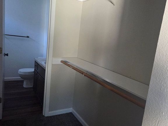 3rd image of 1101B Brandon Ct