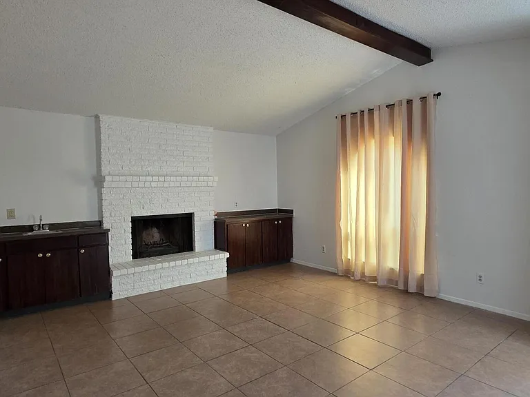 3005 Barkarian Pl — Photo 8
