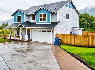 24300 Lee Rd, Mount Vernon, WA 98274