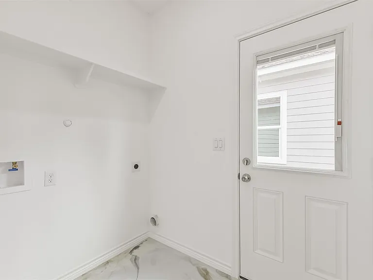 16922 W Forrestal — Photo 27
