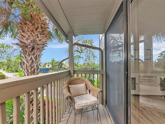 5th image of 701 PINE RUN DRIVE #701