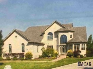 1041 Saint James Park Ave, Monroe, MI 48161