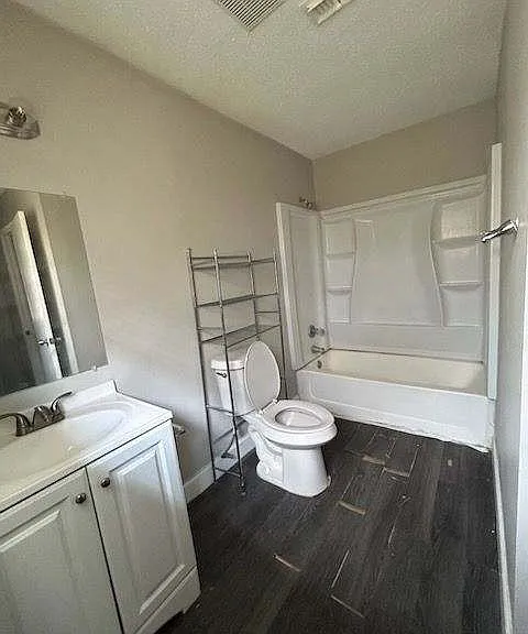 18234 Benton City Rd #1 — Photo 4
