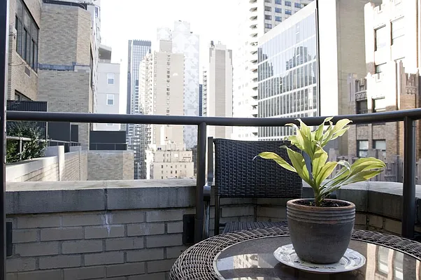 Rented by Levan Real Estate | media 18