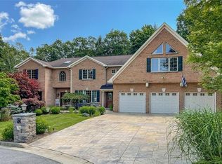 30 Pine Meadow Rd, Vestal, NY 13850