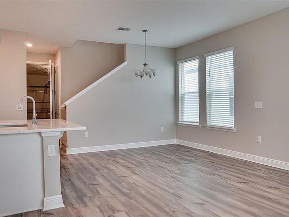 2nd image of 14014 Frasier St