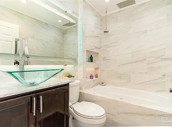 5th image of 7914 Stonebrook Dr