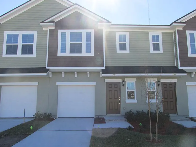 134 Moultrie Village Ln — Photo 2
