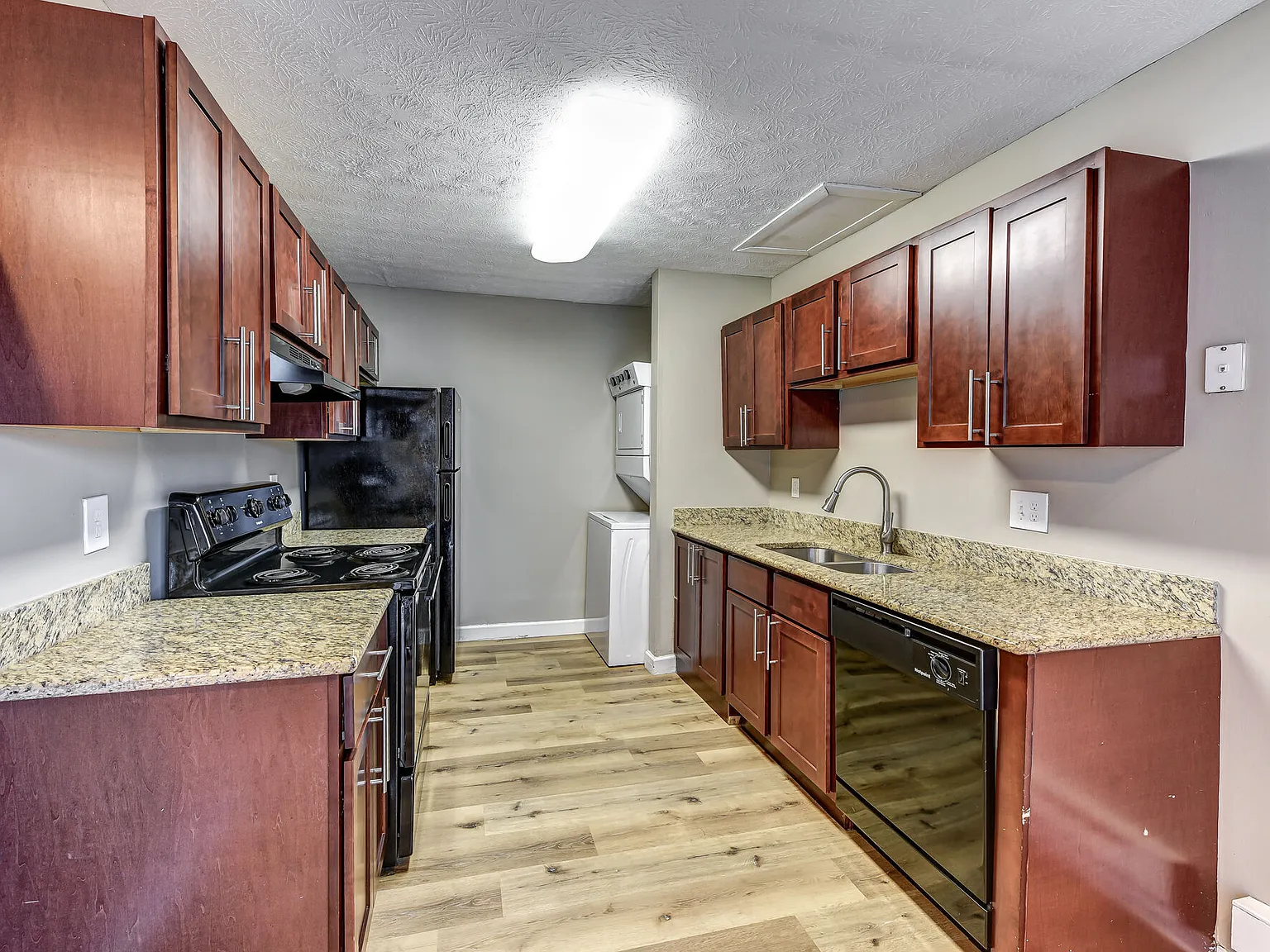 Wyndham Ridge Townhomes — Photo 1