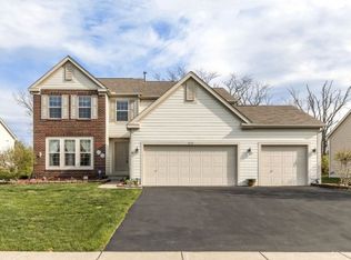 2732 Loris Way, Grove City, OH 43123