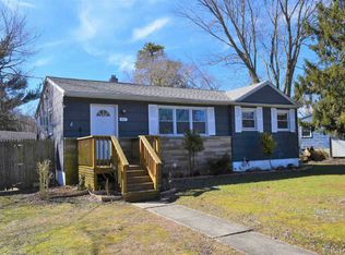 114 Woodpecker Rd, Egg Harbor Township, NJ 08234