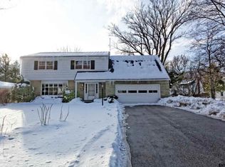 2013 Dean St, Niskayuna, NY 12309