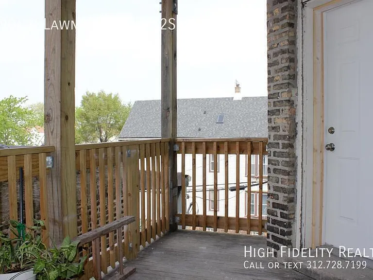 1904 N Lawndale Ave #2S — Photo 11