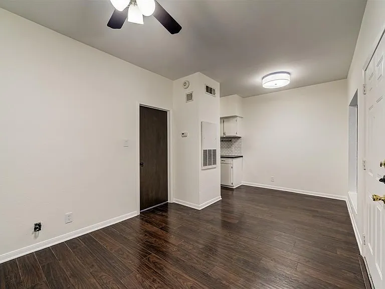 3316 Guadalupe St #219 — Photo 12