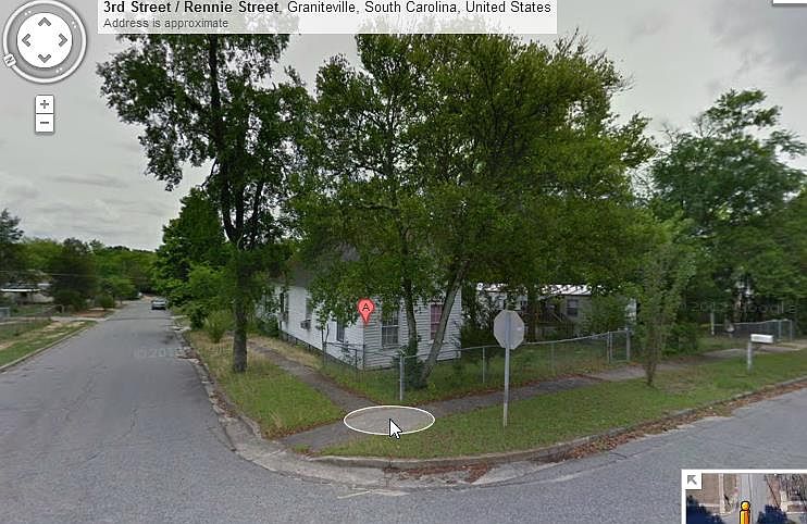 2nd image of 628 Rennie St