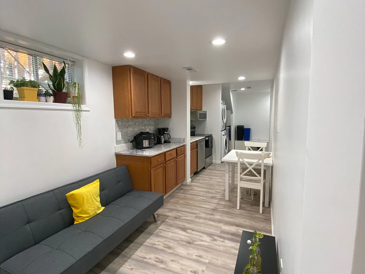 1 bed, $984 — Photo 2