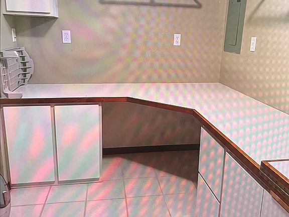 3rd image of 13179 Morse Pl