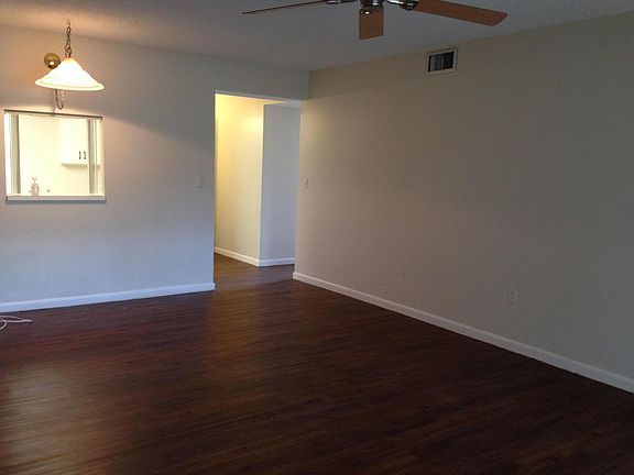 2nd image of 2302 Sunrise Boulevard Bldg 2 #106