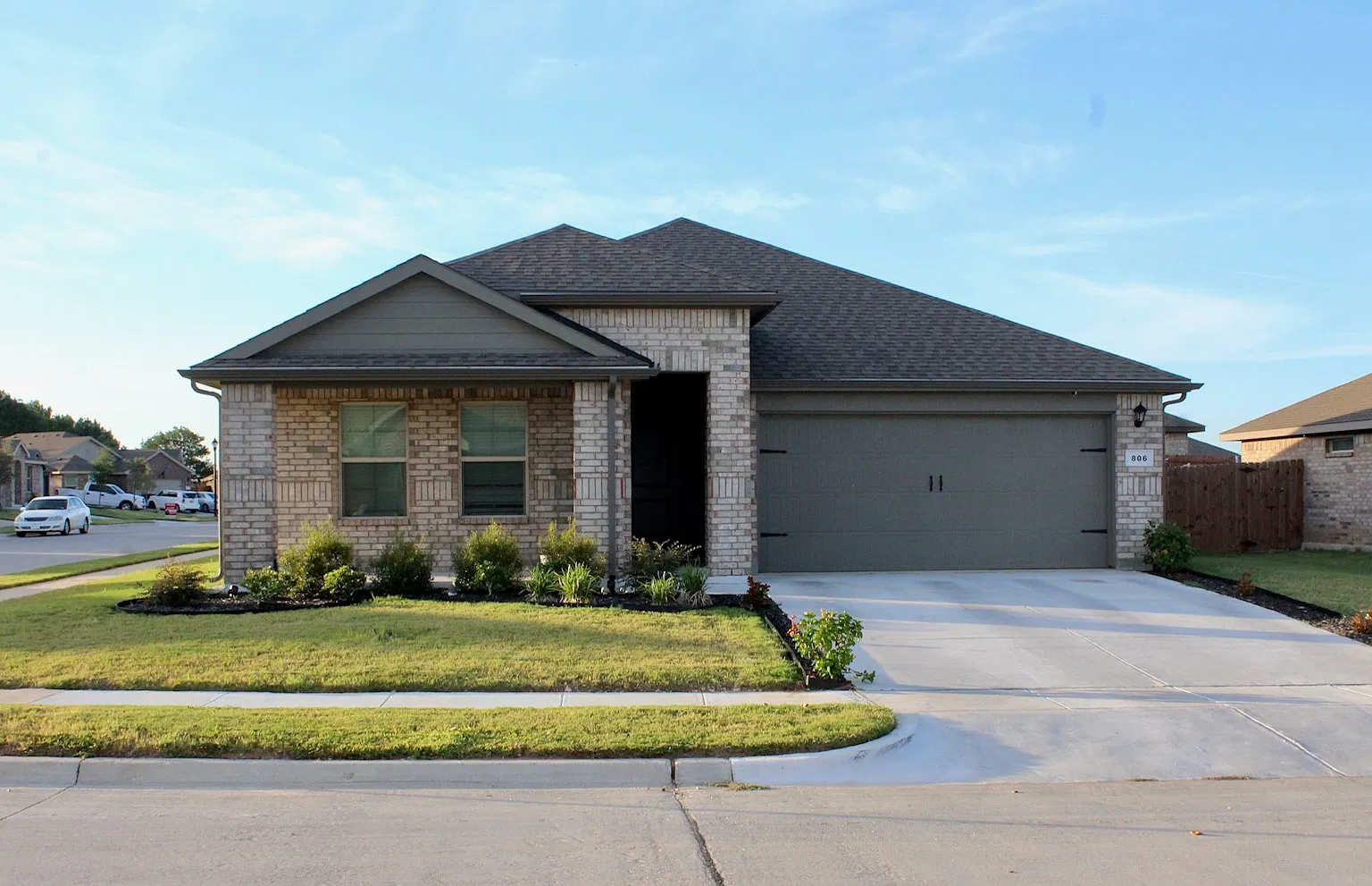 4 bed, 1729 sqft, $2,295 — Photo 1
