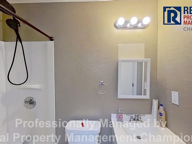 101 N Glen Ct — Photo 11