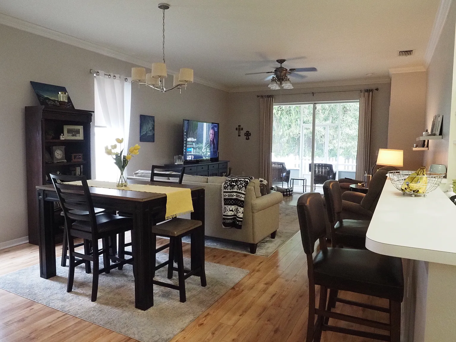 1651 Sassafras Dr — Photo 2