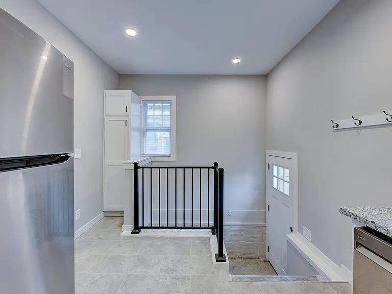 3427 Cuming St — Photo 13