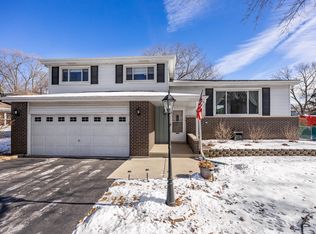 5S313 Glenoban Dr, Naperville, IL