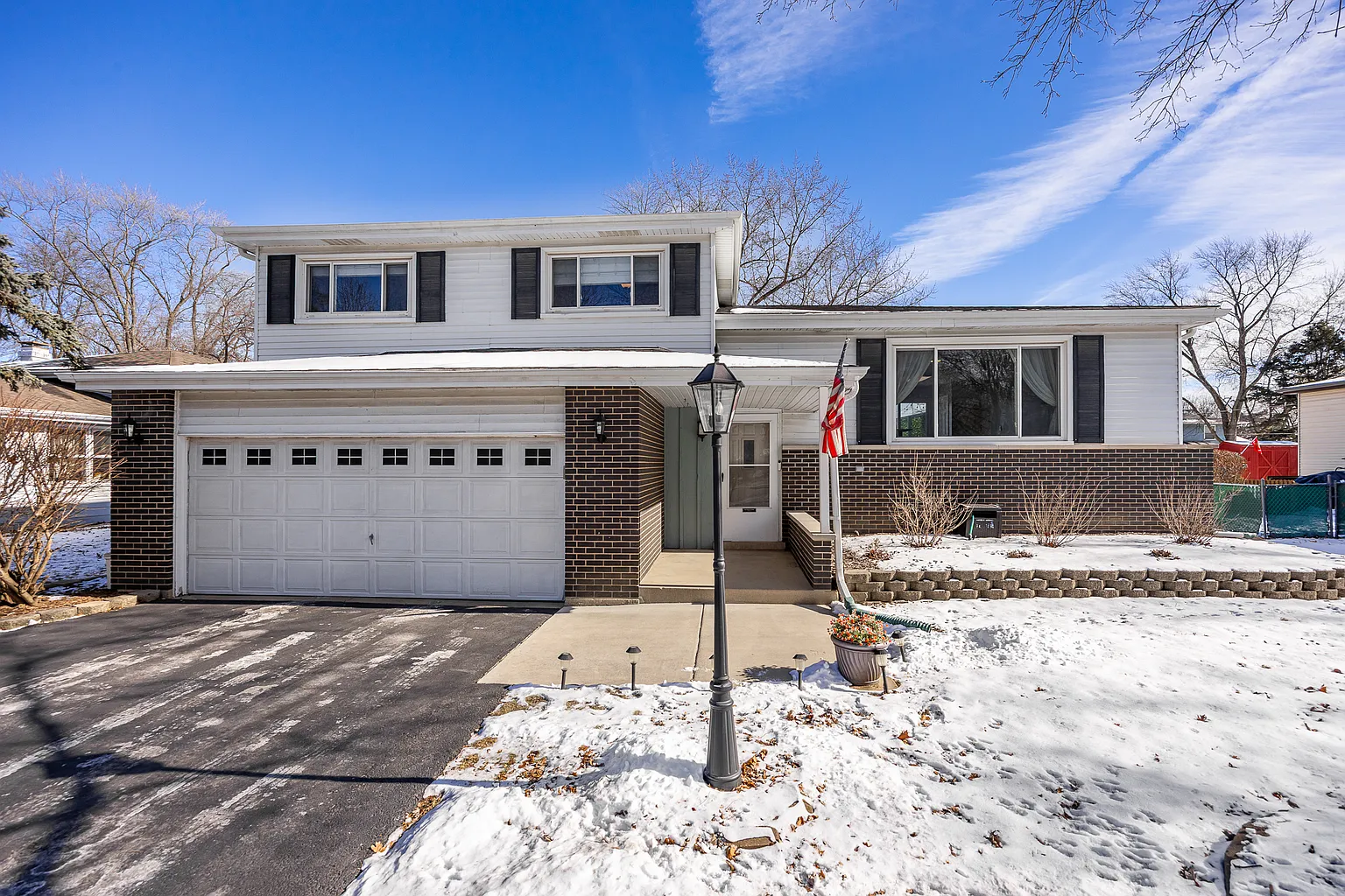5S313 Glenoban Dr photo 1